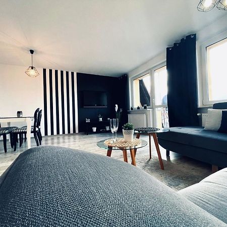 Apartament na poddaszu M.CH. - Ustka Zewnętrze zdjęcie
